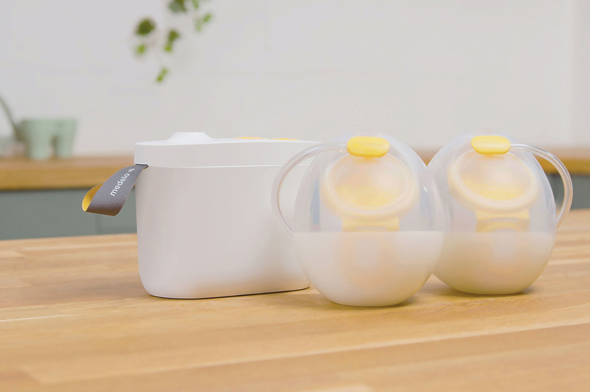 Medela Pump In Style Electric Breast Pump with 105-Degree Angled Breast Shields & Hands-free Collection Cups